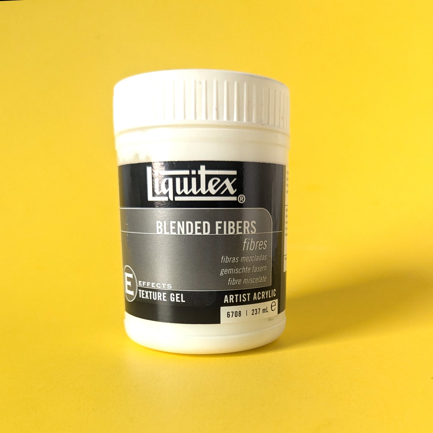 Blended fibers paint medium