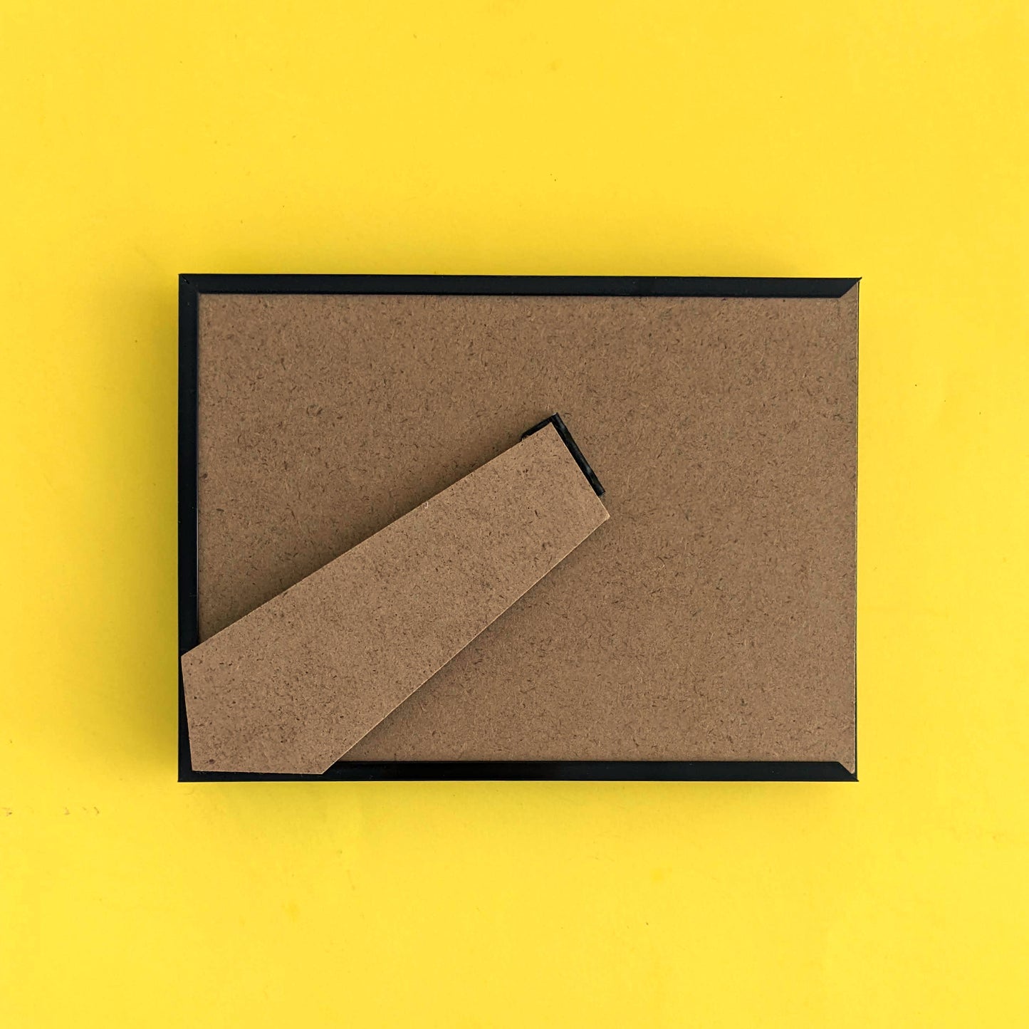 Plastic picture frame