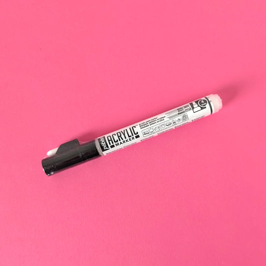 Acrylic paint marker